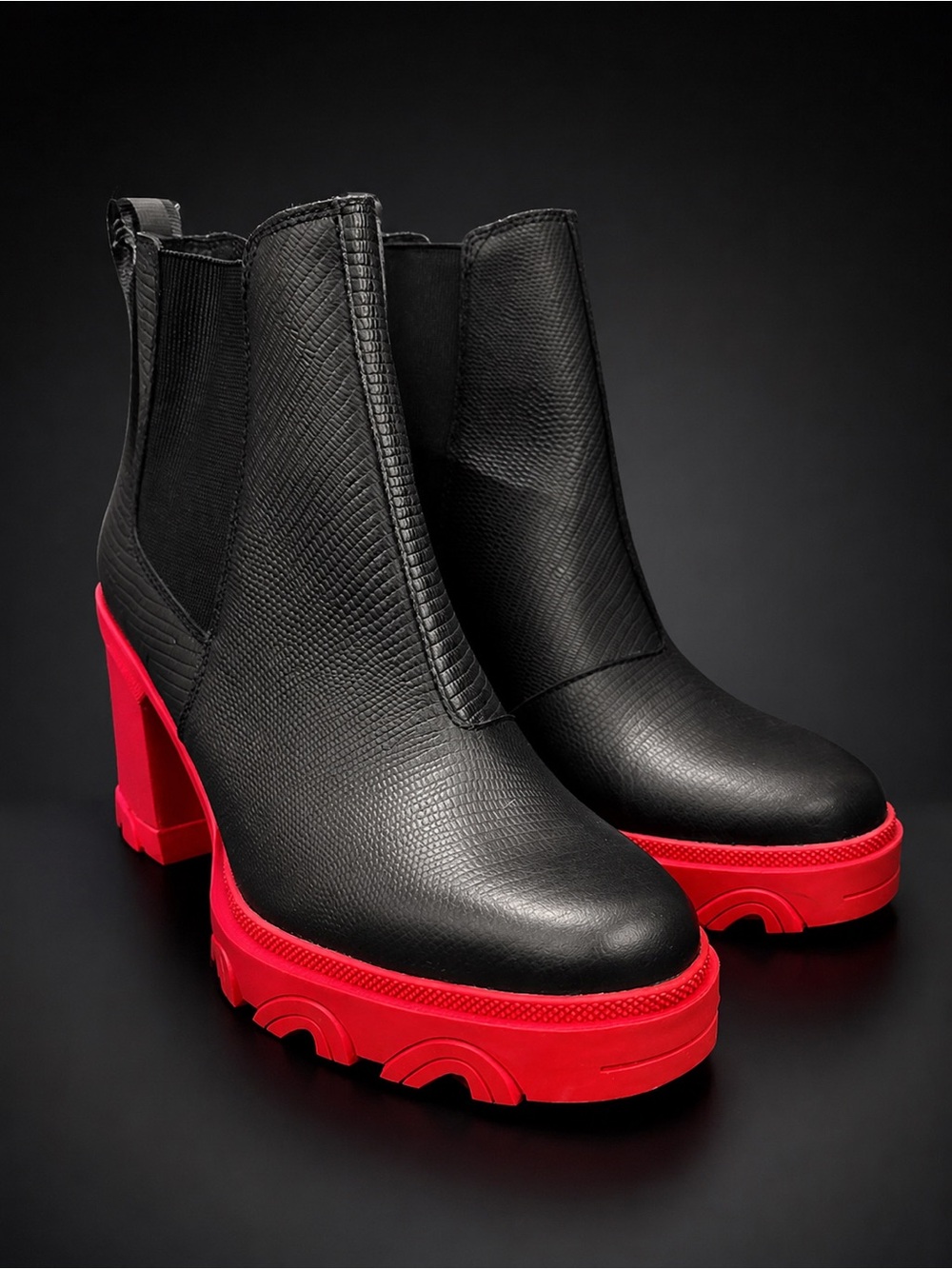 New with Tag! Sorel Black and Red Platform Chelsea Boots for Women sz 10